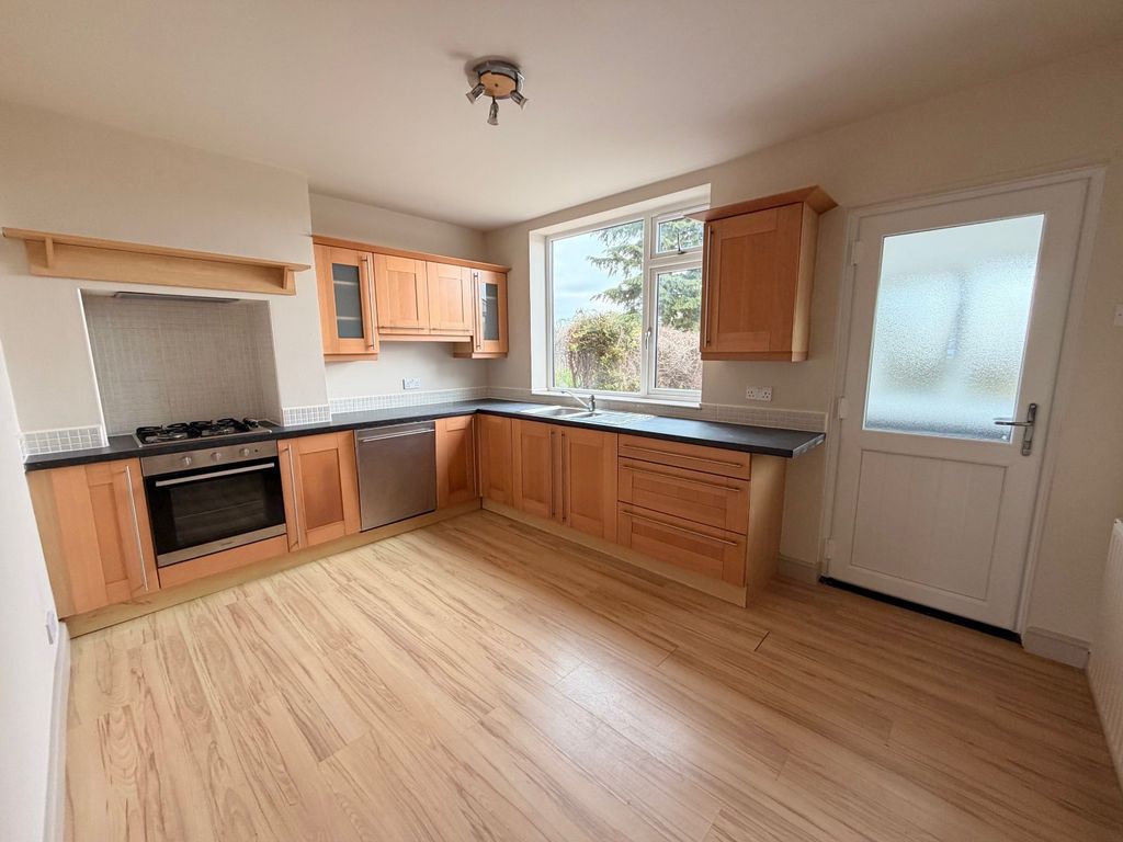 Property photo 3 of 9 Picture No. 25