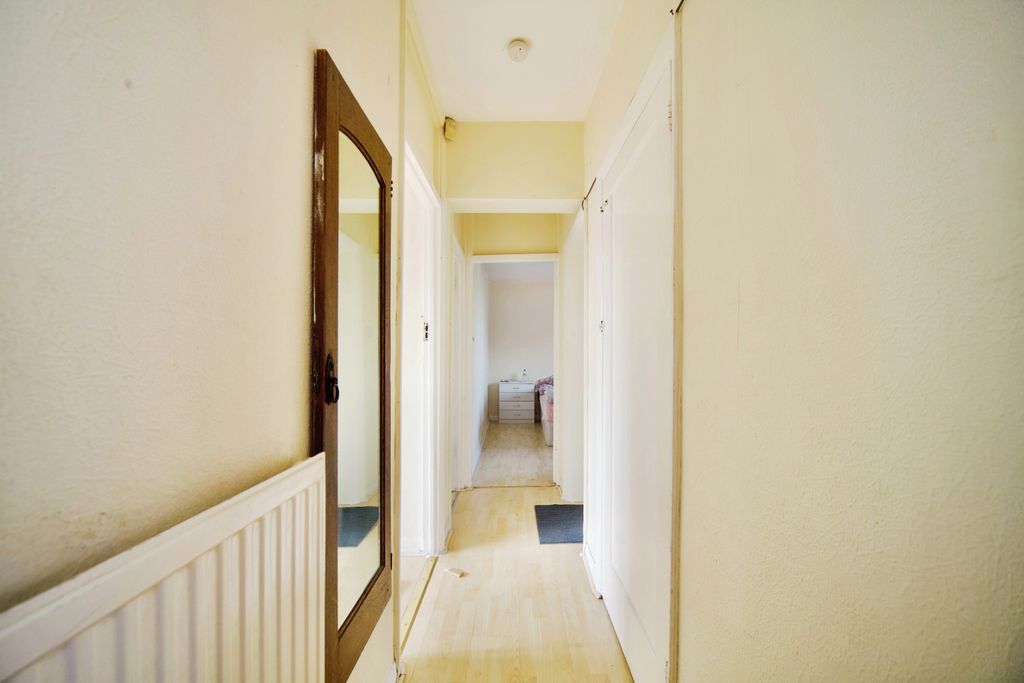 Property photo 3 of 17 Photography