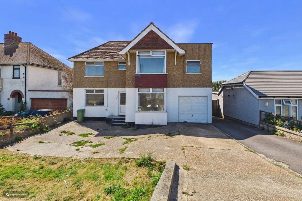 Property photo 1 of 18 Exterior