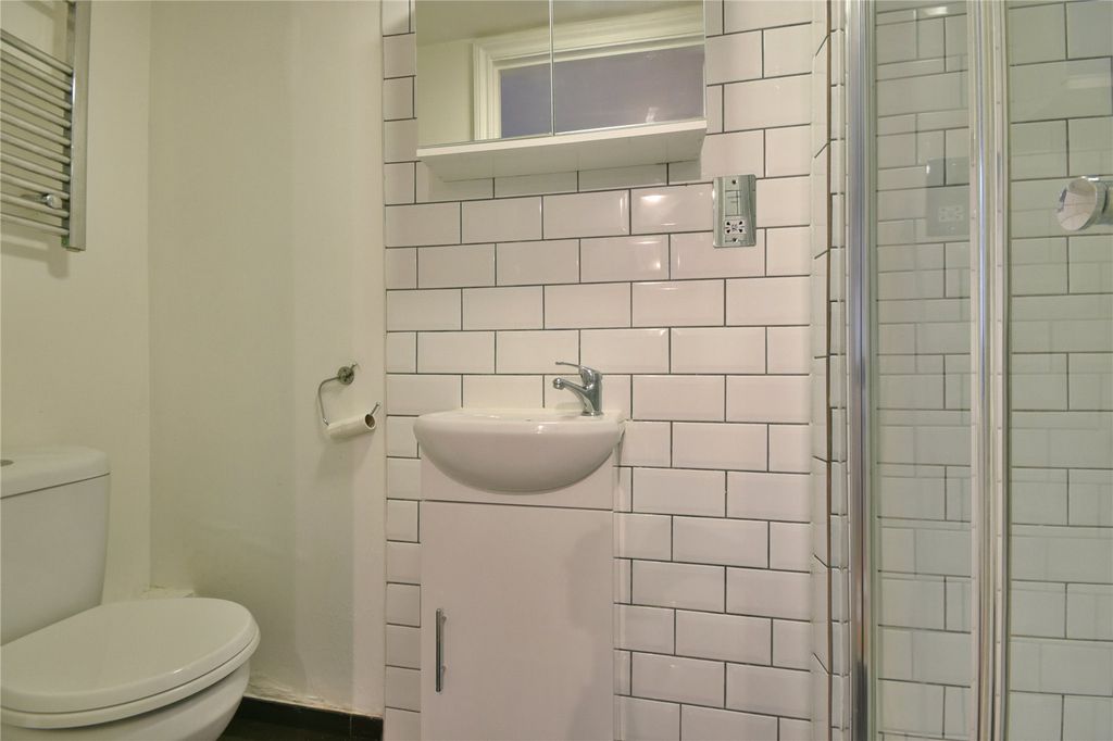 Property photo 3 of 7 Picture No. 11