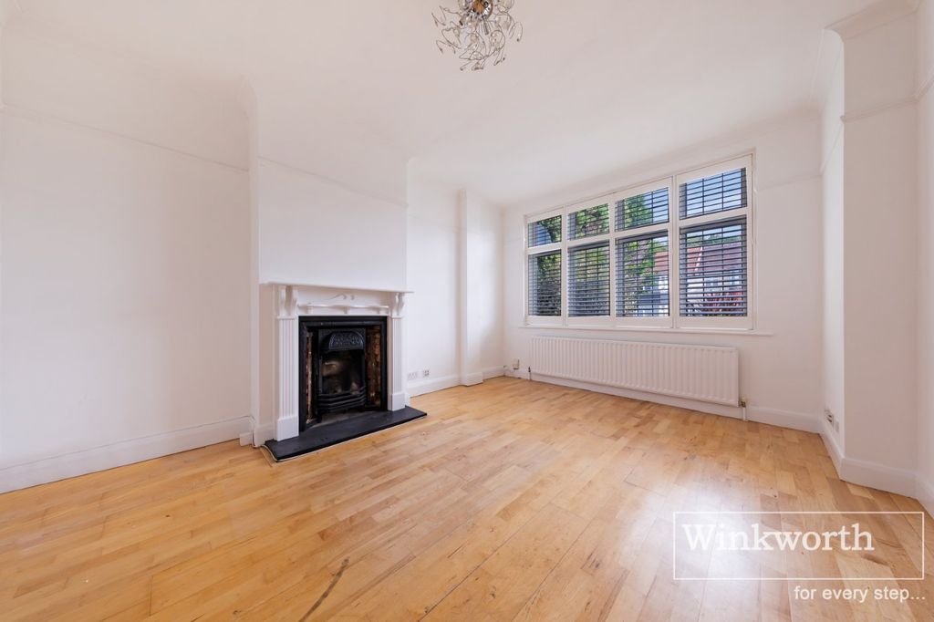 Property photo 3 of 13 Picture No. 10