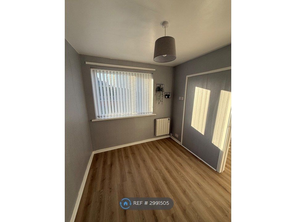 Property photo 3 of 17 Bedroom
