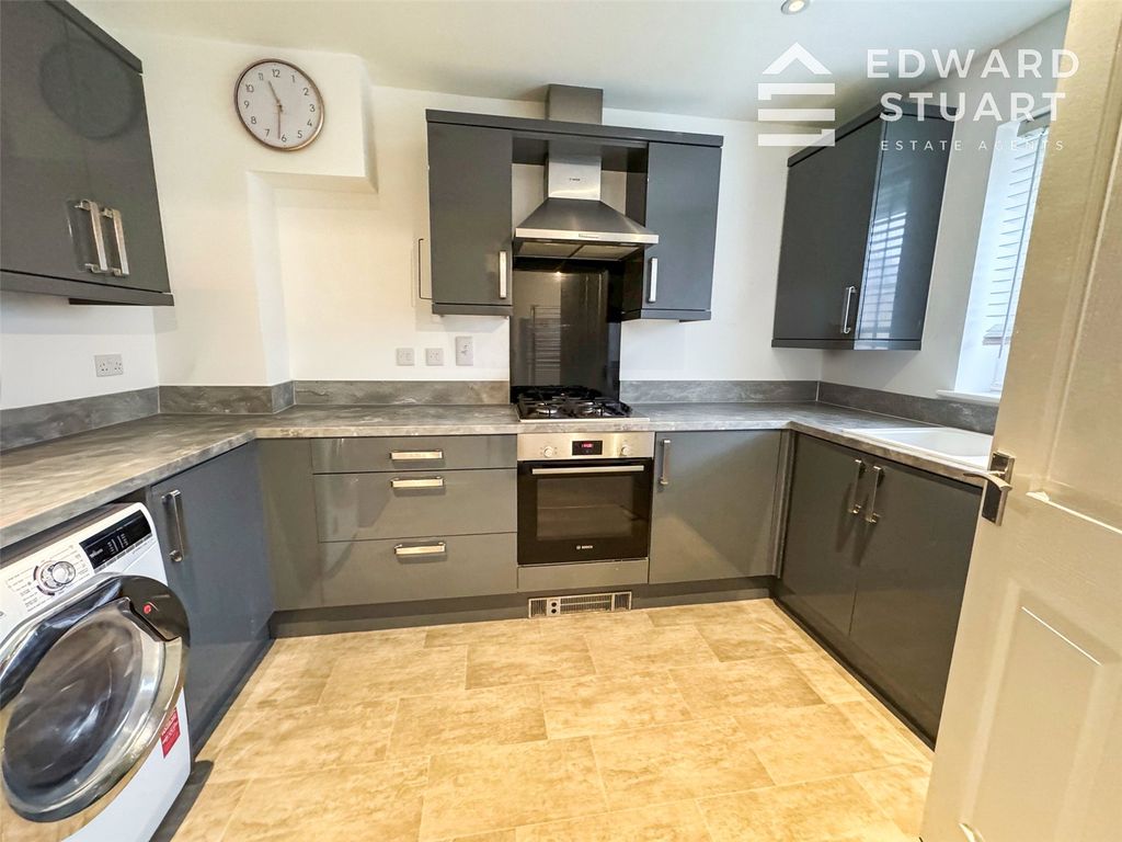 Property photo 2 of 12 Picture No. 14