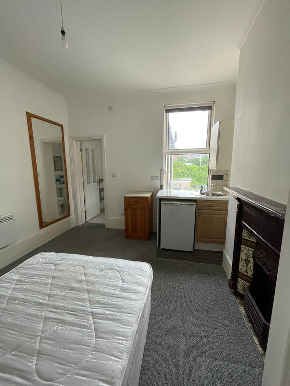 Property photo 1 of 4