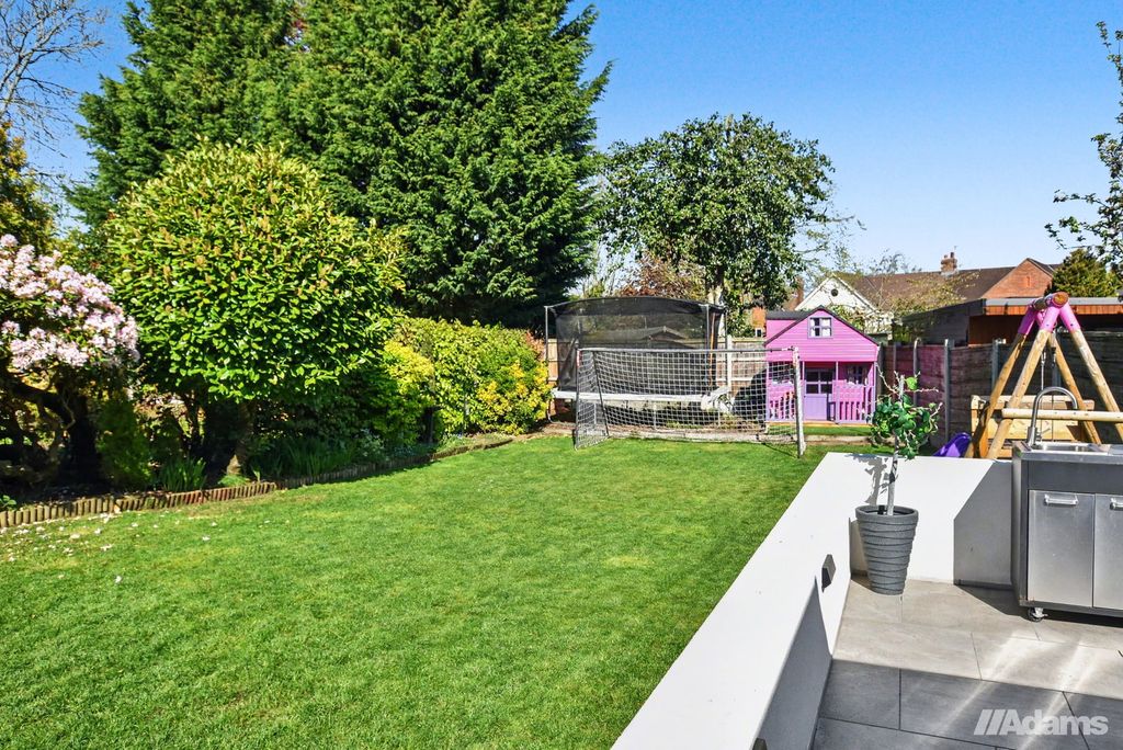 Property photo 1 of 32