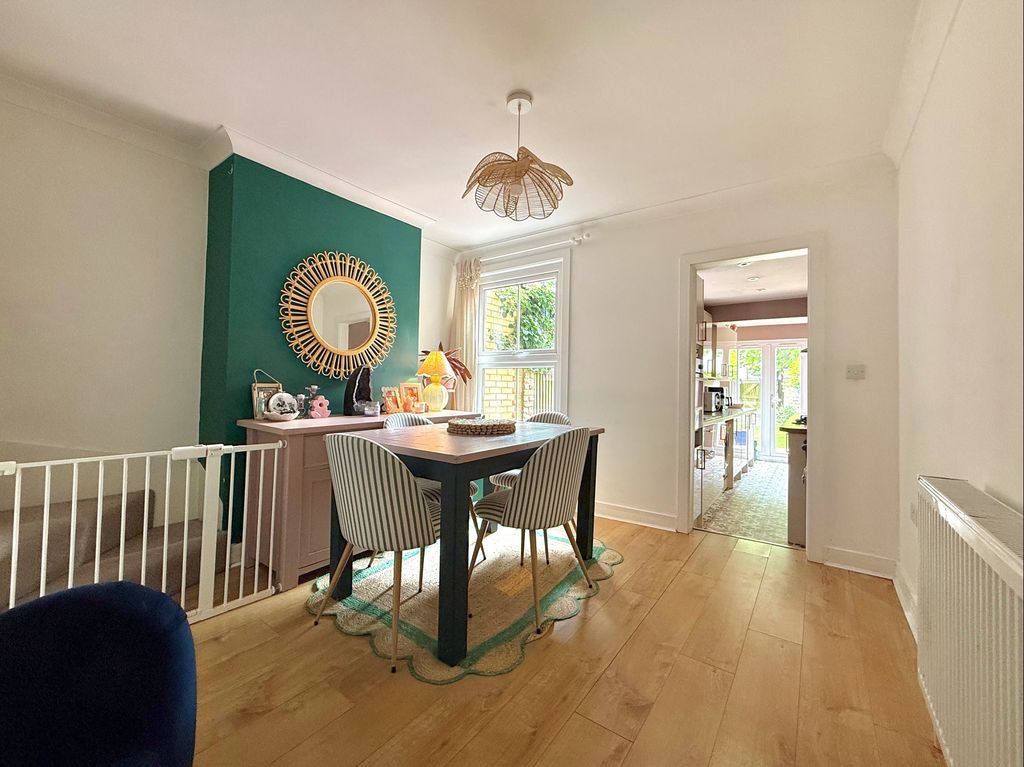 Property photo 3 of 12 Dinning Room