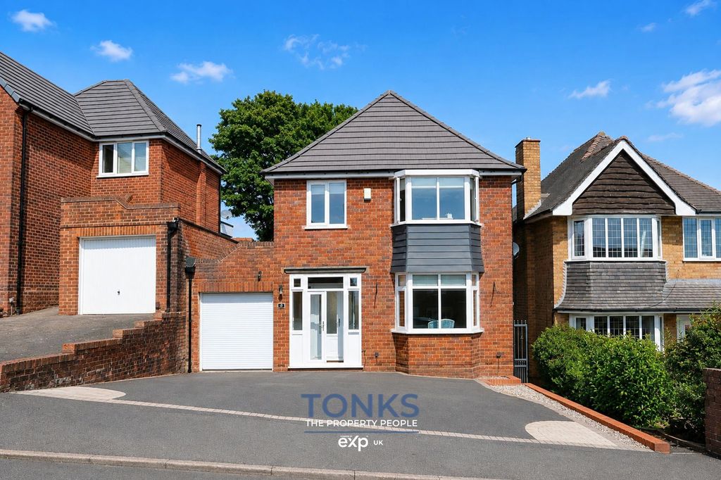 Property photo 1 of 16