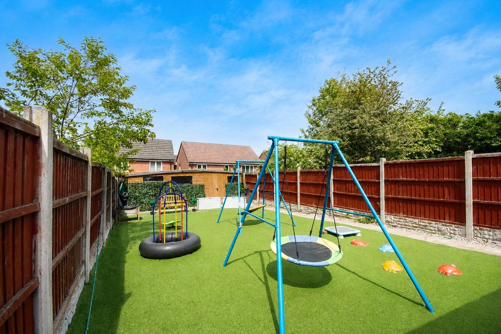 Property photo 3 of 19 Picture No. 07