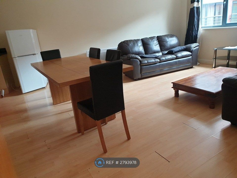 Property photo 2 of 9