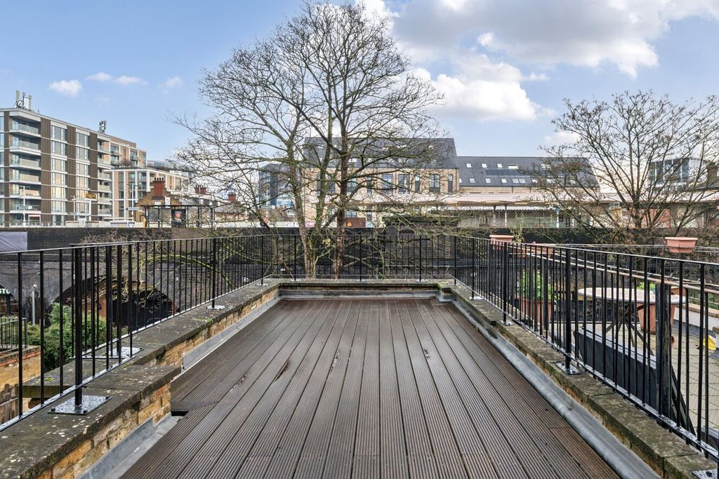 Property photo 2 of 18 Picture No. 02