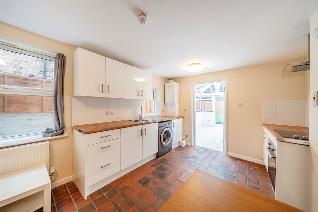 Property photo 2 of 7