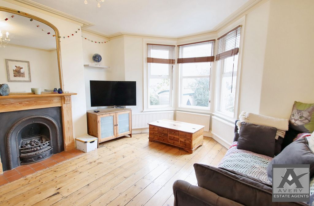Property photo 2 of 35 Gallery