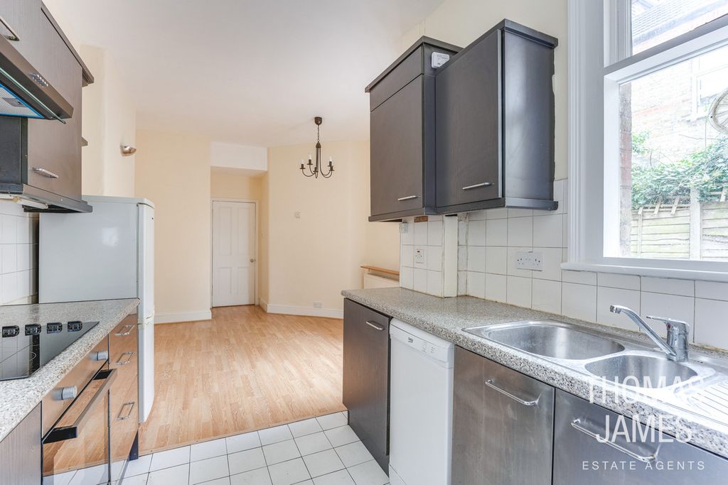 Property photo 3 of 13