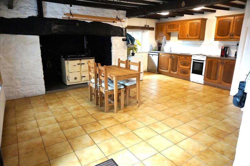 Property photo 3 of 28 Open Plan Kitchen And Dining Room :