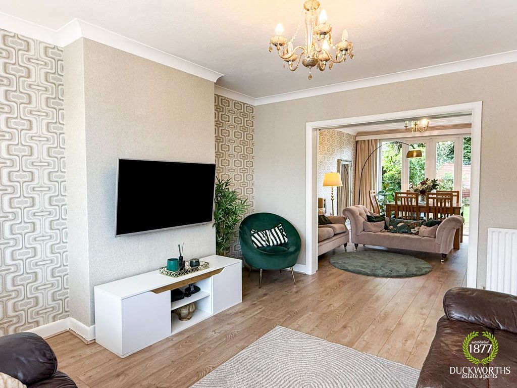Property photo 2 of 32