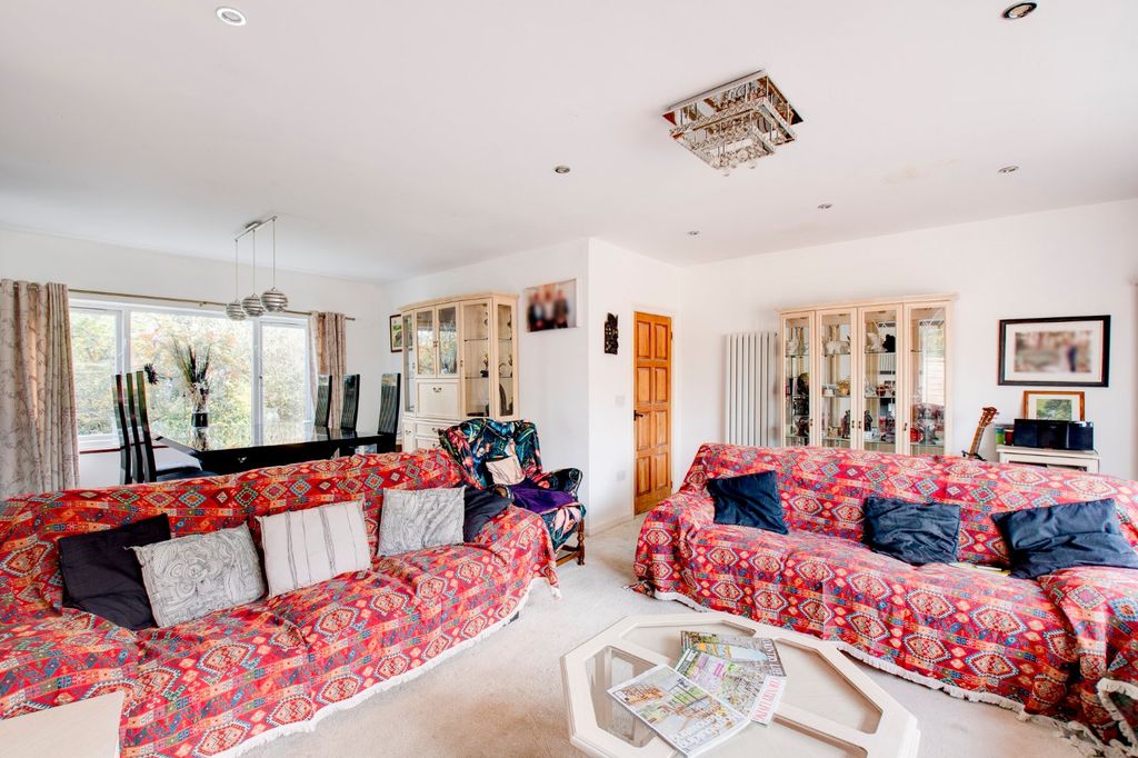 Property photo 3 of 40 Picture No. 41
