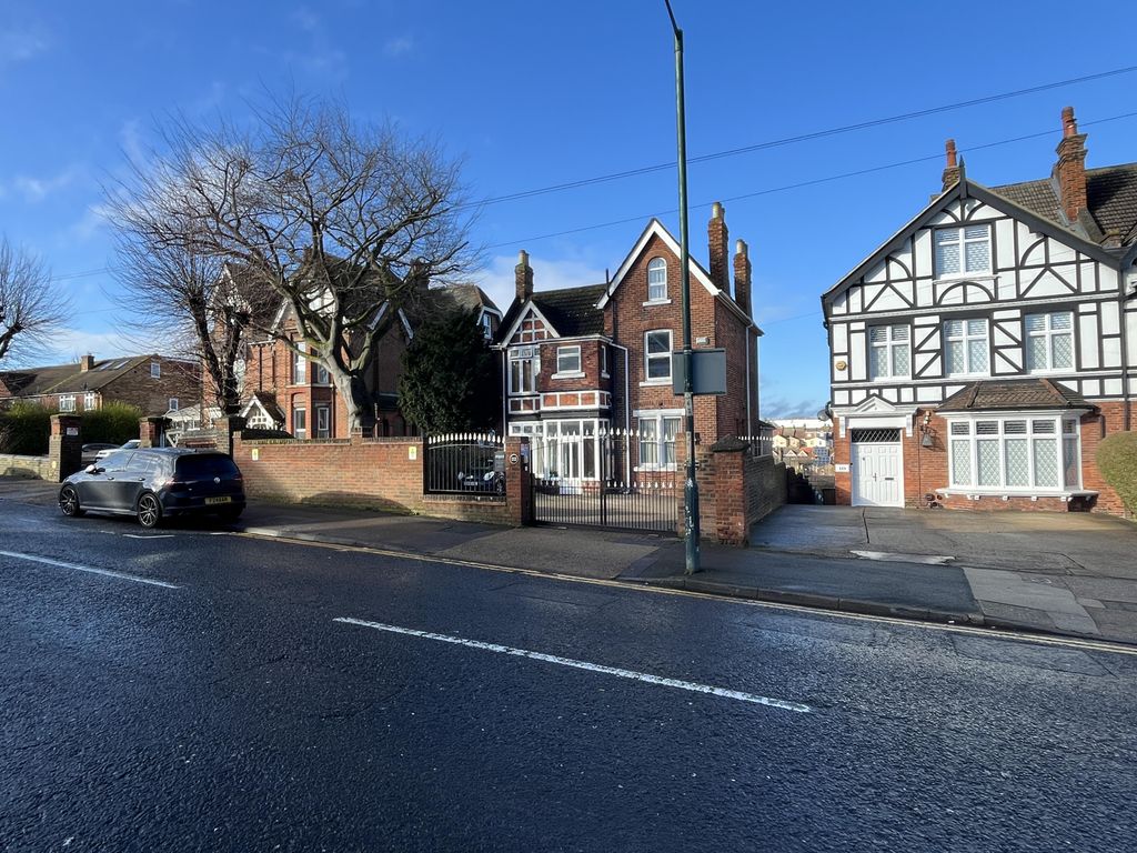 Property photo 3 of 6 Img_2771.Jpg