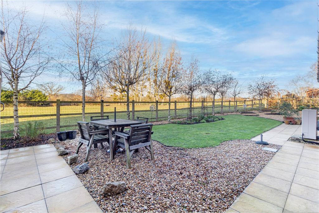 Property photo 2 of 29 Garden-1.Jpg