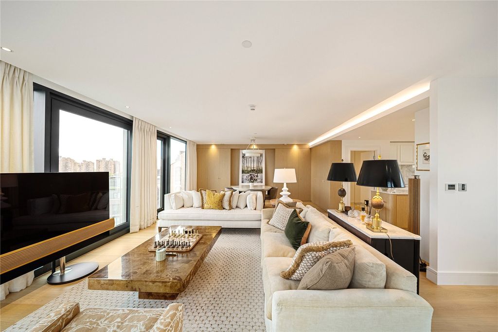 Property photo 3 of 21 Picture No. 02