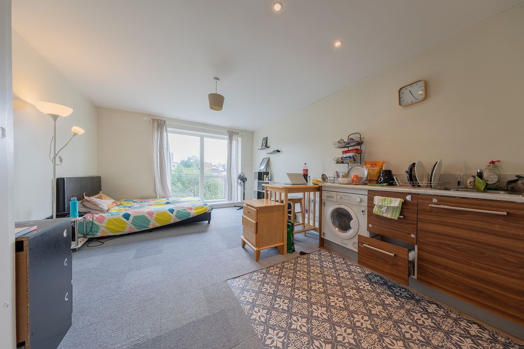 Property photo 2 of 16