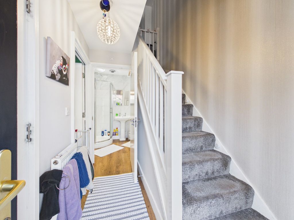 Property photo 3 of 19 4880387