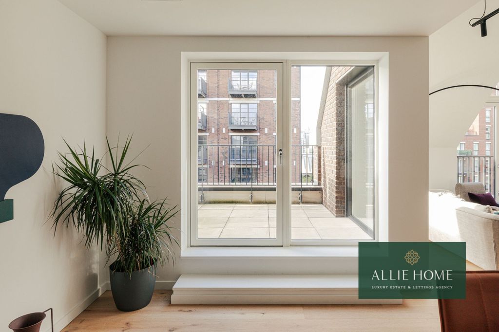 Property photo 3 of 24