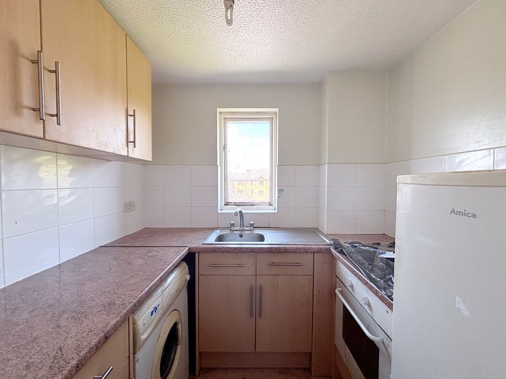 Property photo 3 of 4