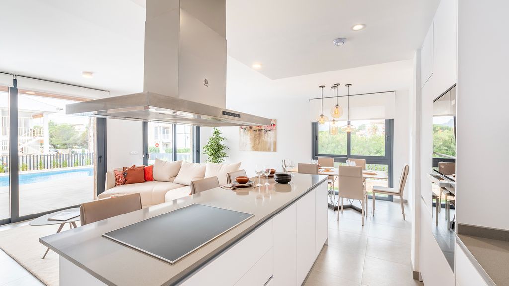 Property photo 2 of 15 Cob812972.Jpg