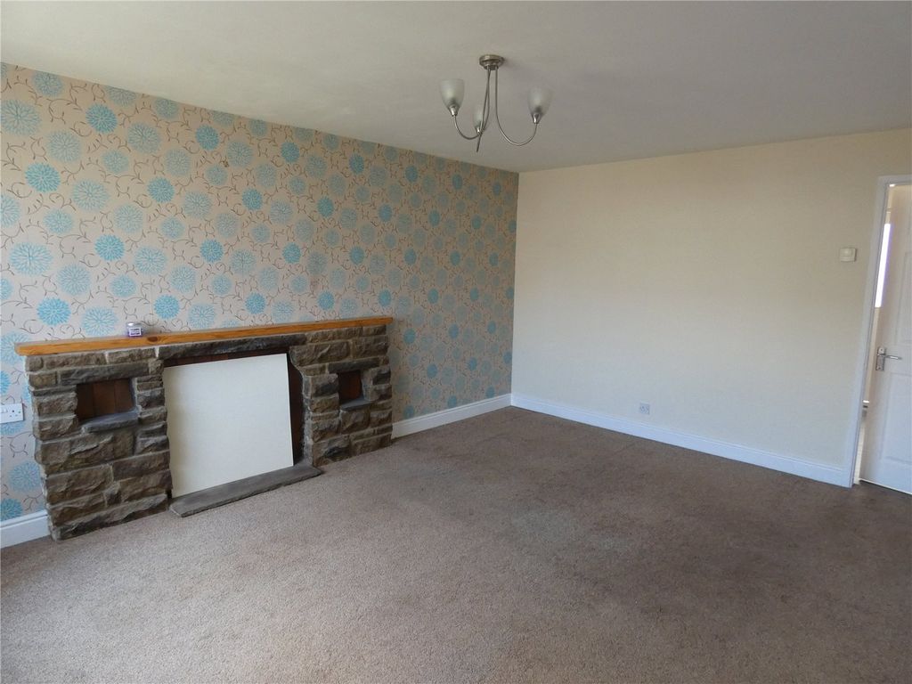 Property photo 2 of 11 Lounge