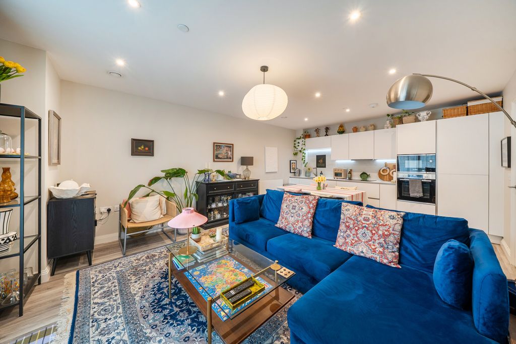 Property photo 3 of 20 1440102-5-69d7Aea...