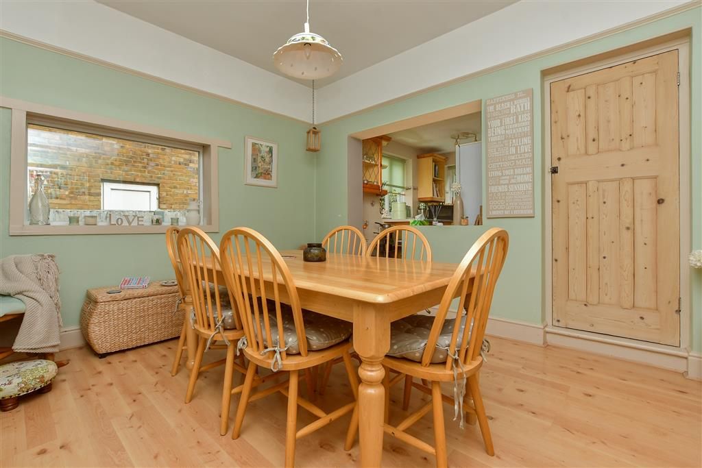 Property photo 2 of 19 Dining Area