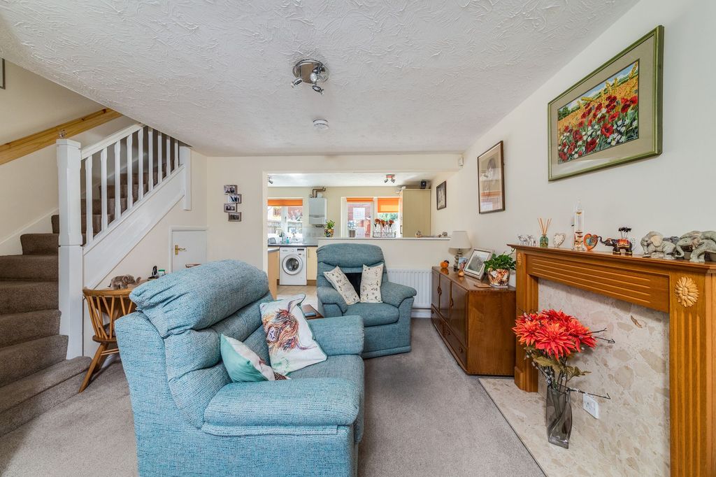 Property photo 2 of 11