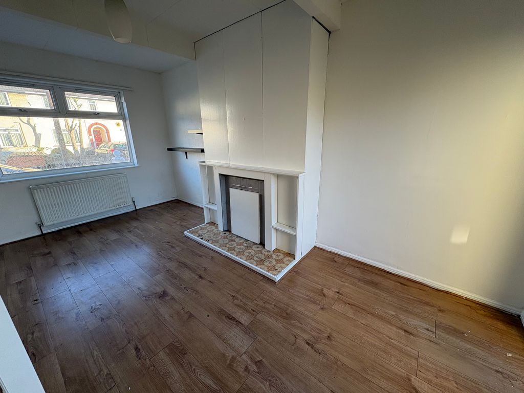 Property photo 1 of 6 Img_5160[1]