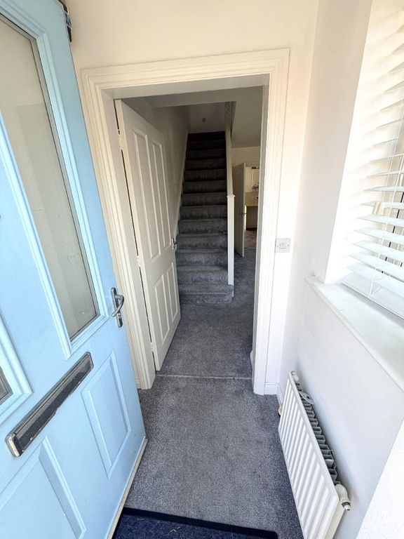 Property photo 3 of 13 Entrance