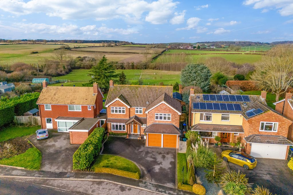 Property photo 3 of 37