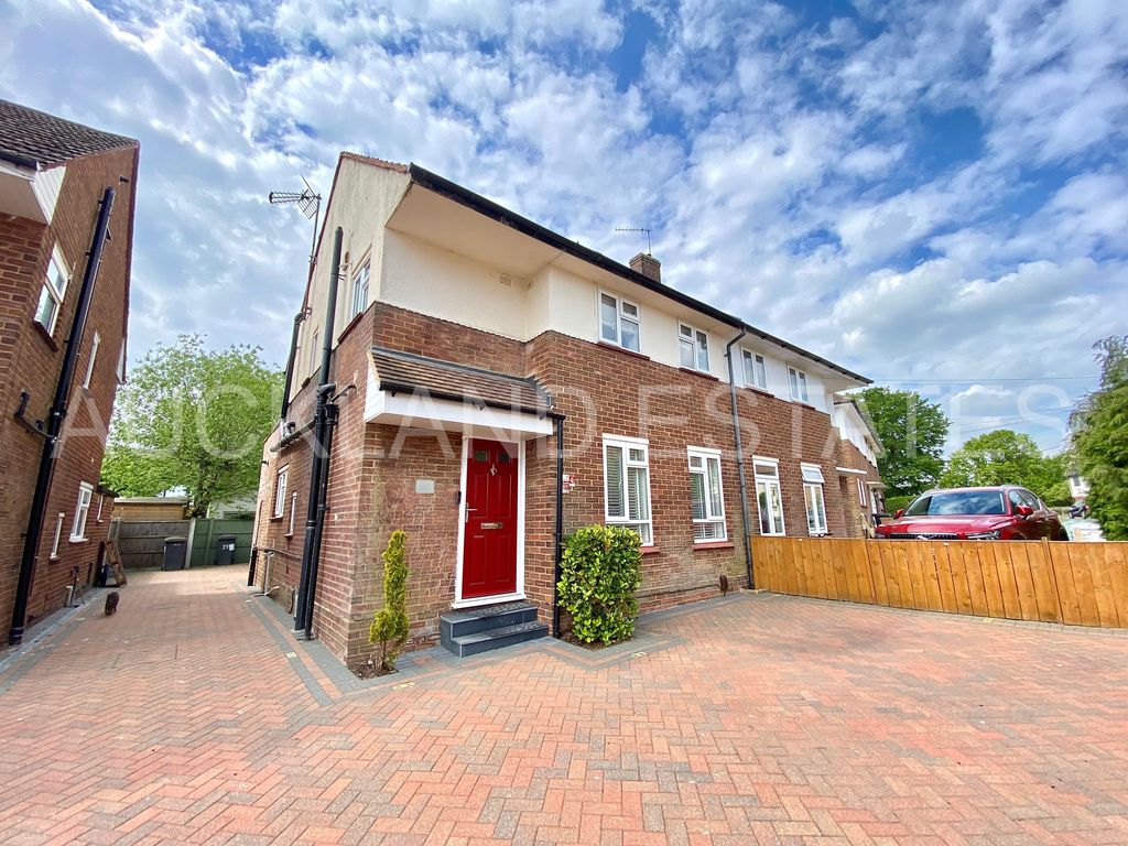 Property photo 1 of 24
