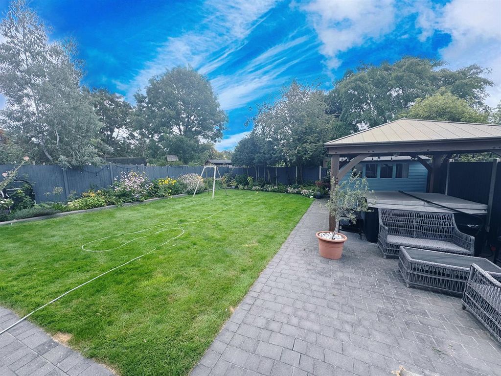 Property photo 3 of 56