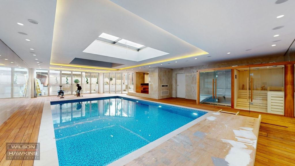 Property photo 2 of 25