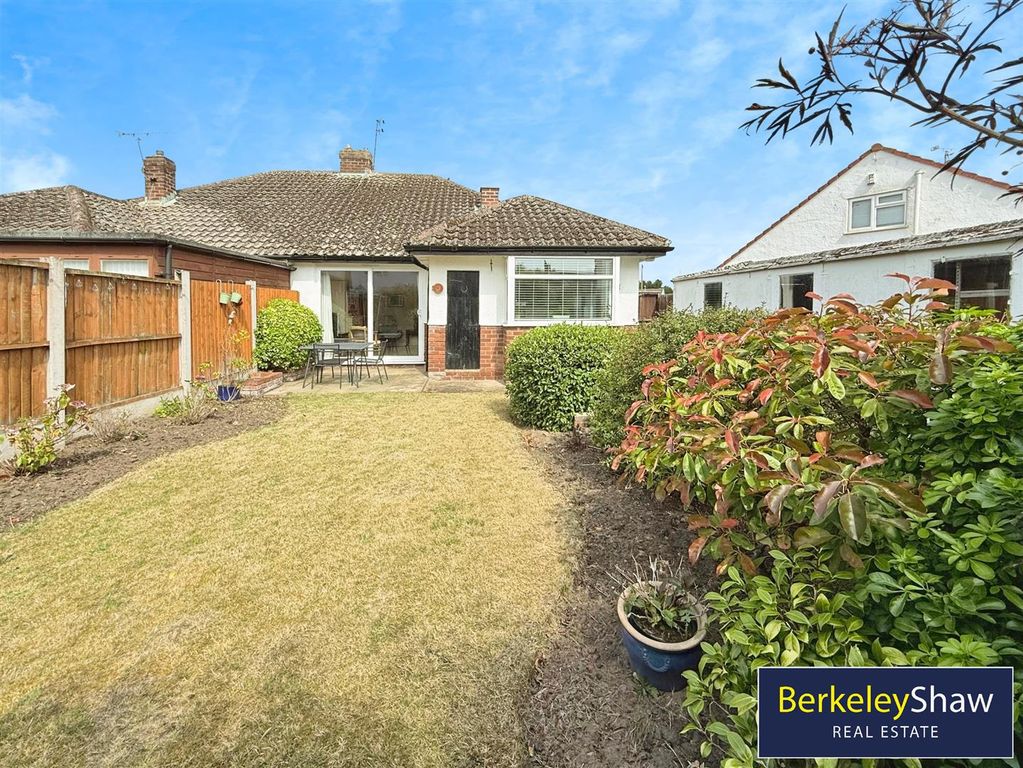 Property photo 3 of 17 E71773c3--458B-81D8-Ad541621Ea8B-27812-0000043Fb53