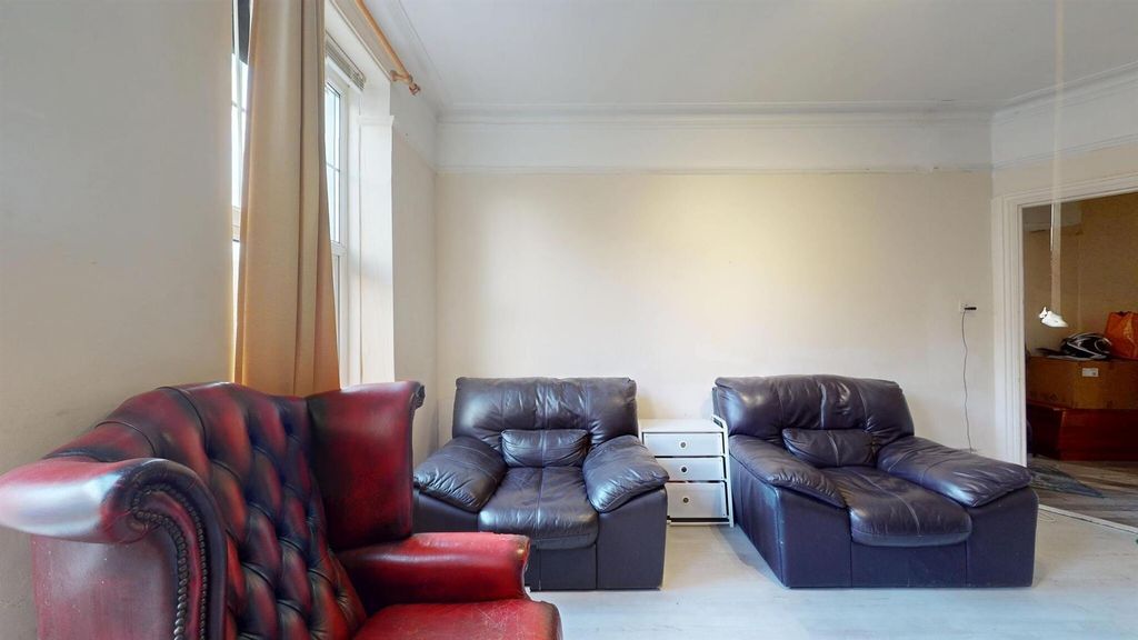 Property photo 3 of 21 74Tm.6.Jpg