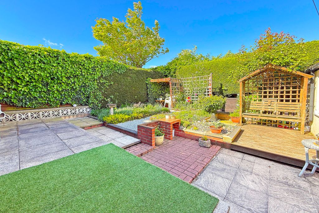 Property photo 2 of 15