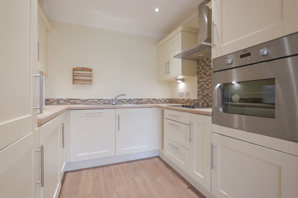 Property photo 2 of 17 Picture 2