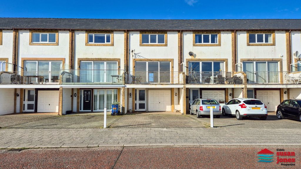 Property photo 1 of 25