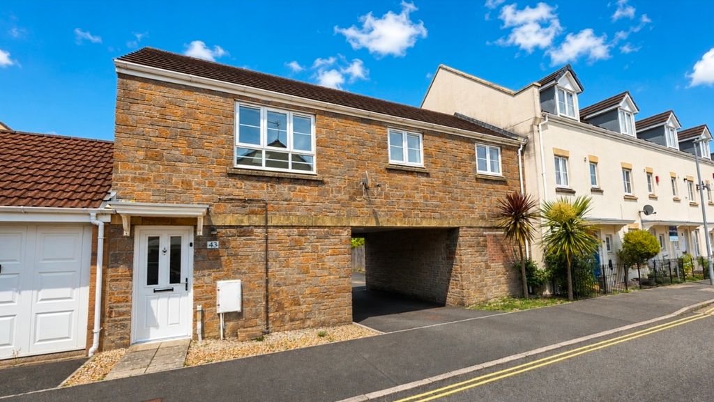Property photo 1 of 12 Coach House