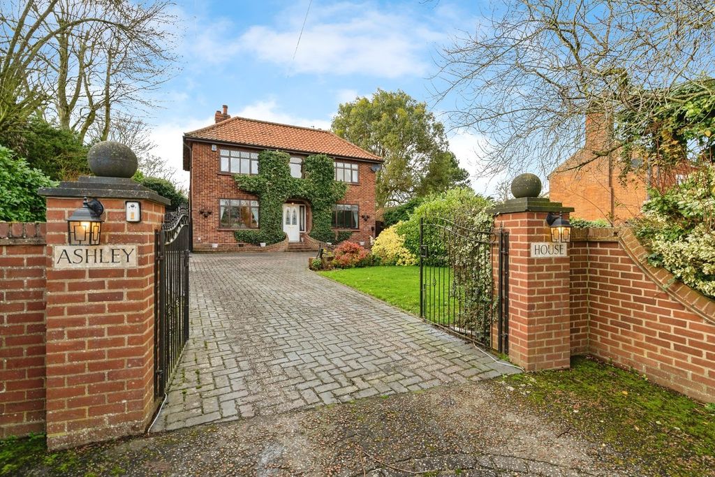 Property photo 1 of 25