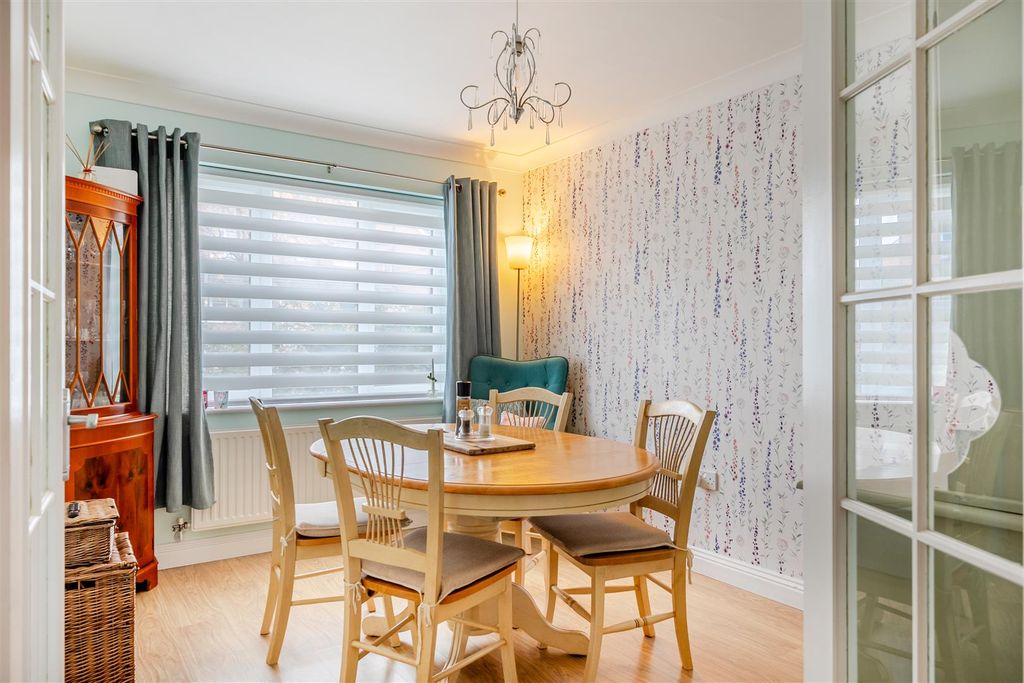 Property photo 3 of 21 1376933-12-690E072757687-Arw.Jpg