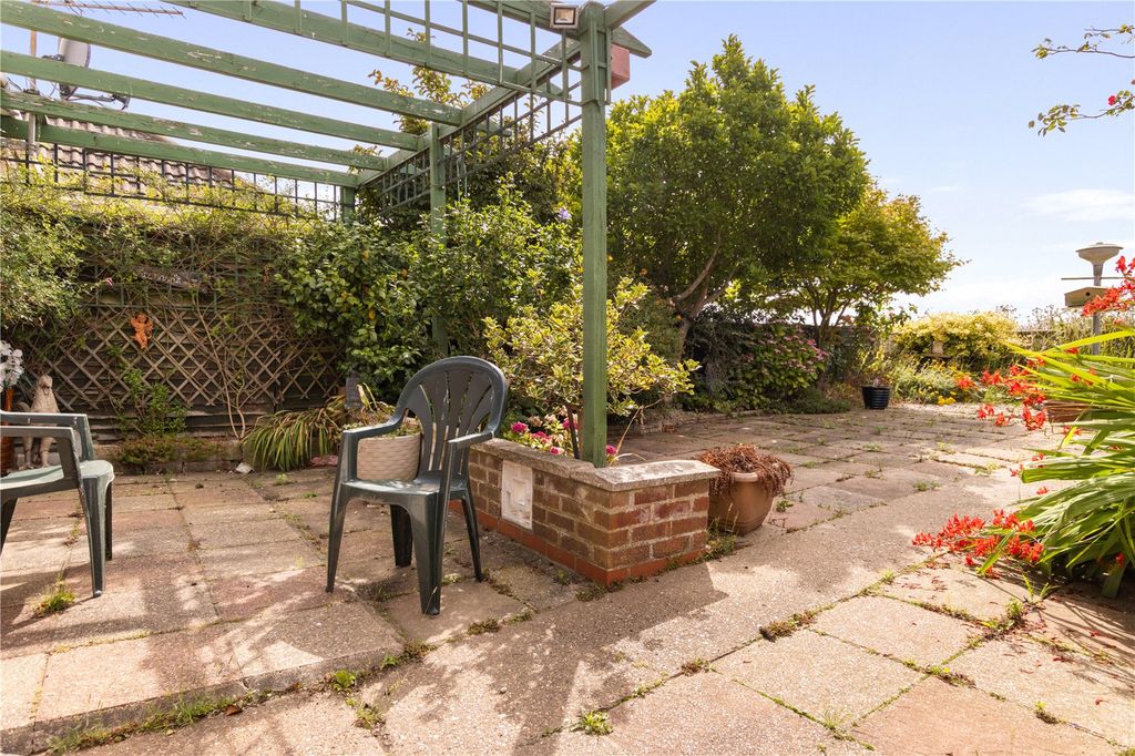 Property photo 2 of 12 Outside