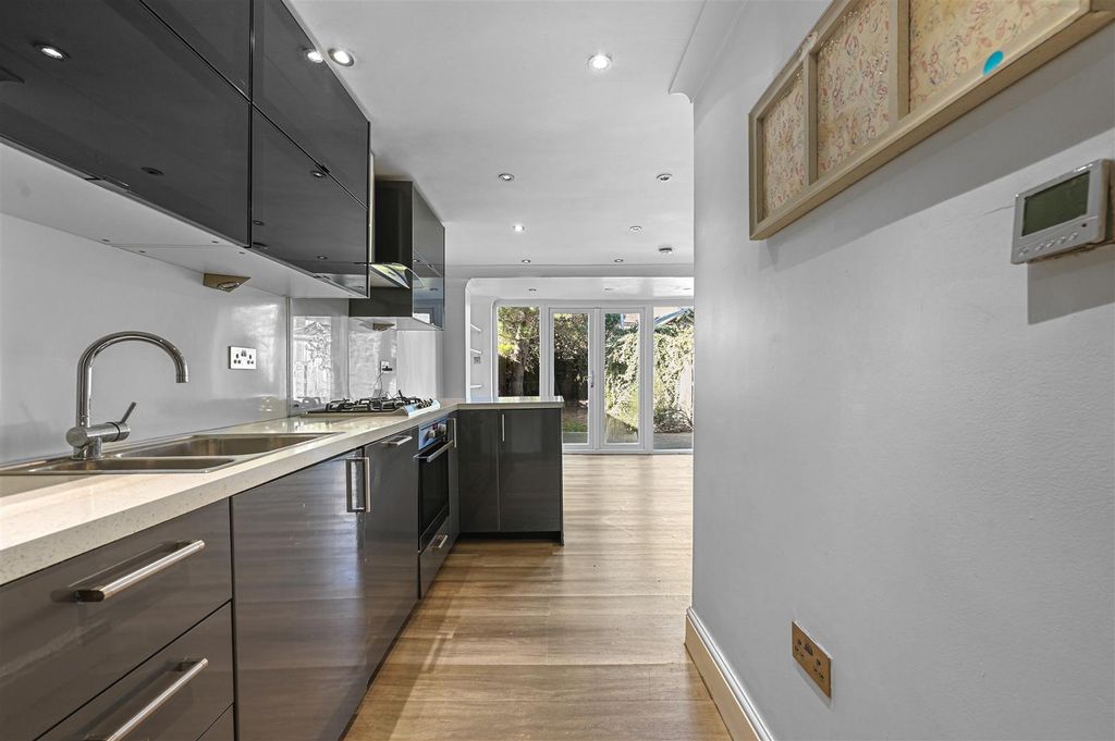 Property photo 2 of 20 Open Plan Living/Kitchen Diner
