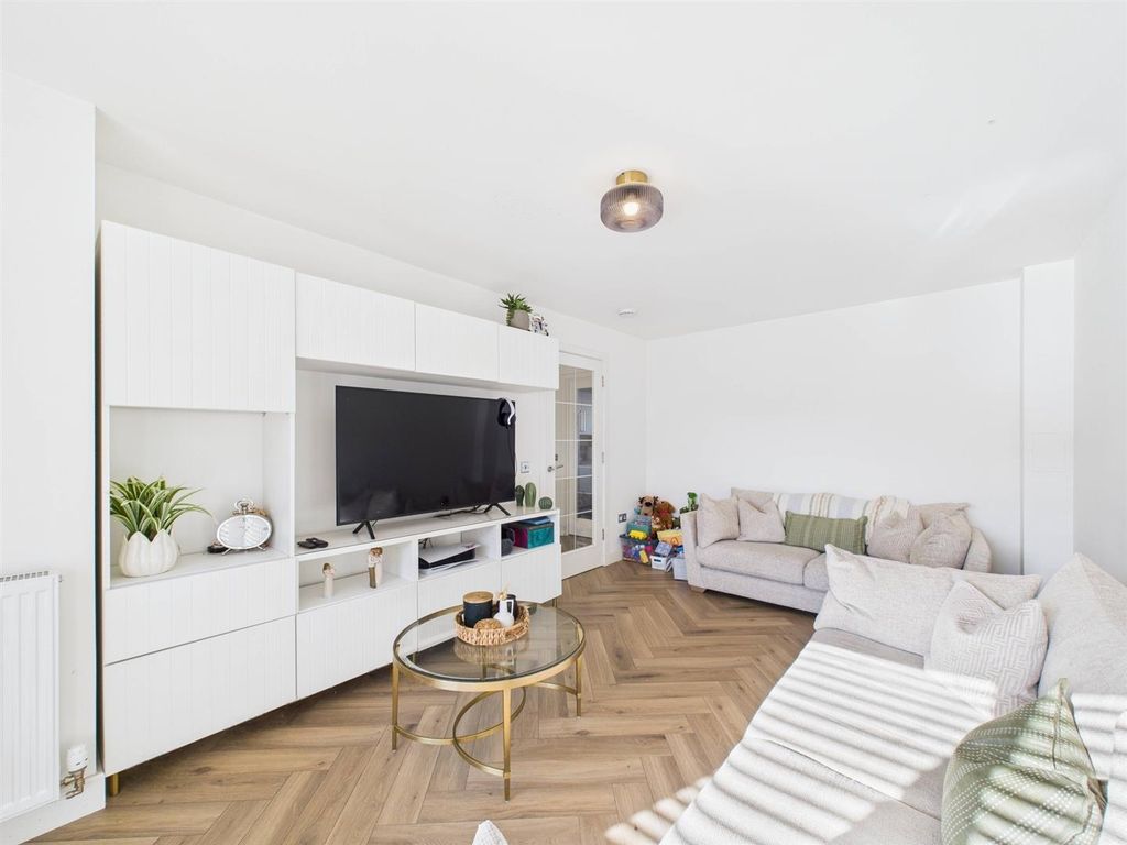 Property photo 1 of 21 c681F7Ea0De34d558c49Bef44d6B1B40_95_Cam01486G0-Pr0