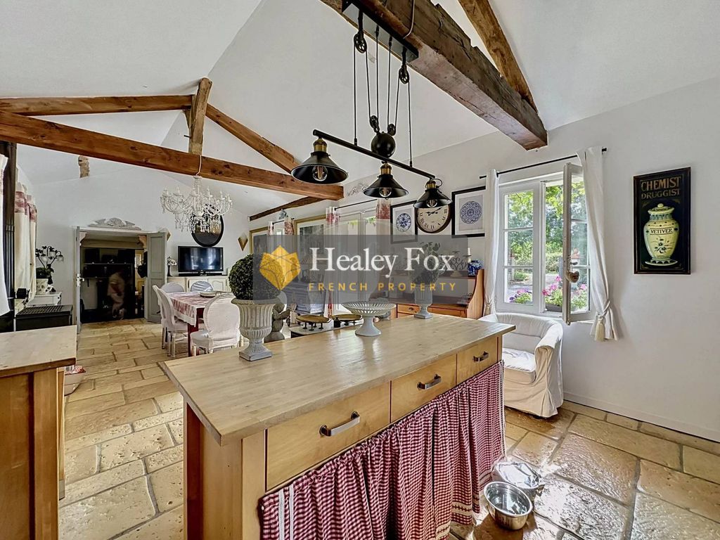 Property photo 2 of 23 88dc05Bab1457F6Bdfe60d74B8E342ce